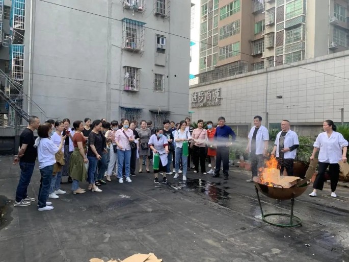 衡陽(yáng)市南北特食品有限公司開(kāi)展《安全生產(chǎn)》、《消防安